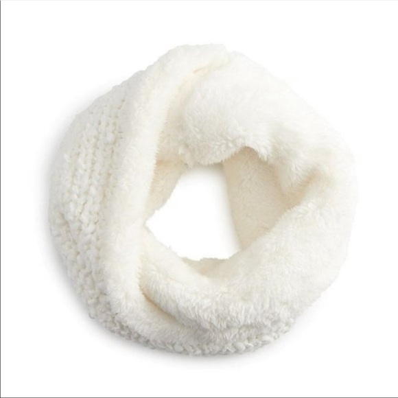 Sonoma Ivory Cowl with Faux Fur White Lining - Picture 3 of 7